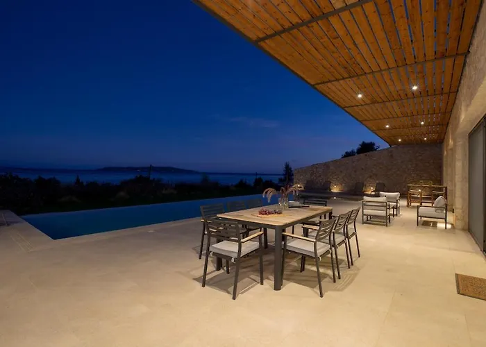 Amber By The Sea * Evgiros