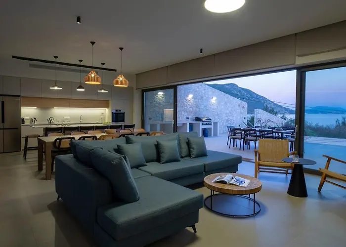 Amber By The Sea Villa *