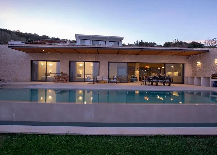 Amber By The Sea * Evgiros